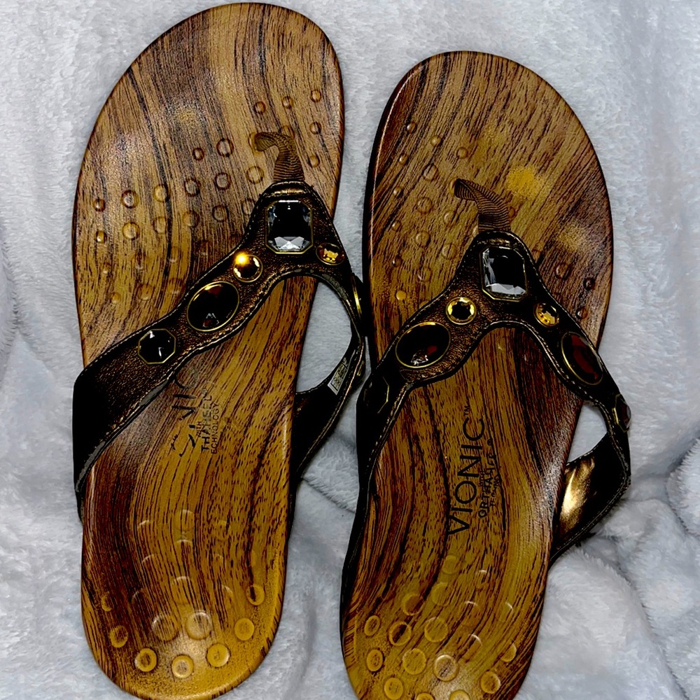Thong Sandals, Women’s size 8,